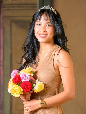 Portrait von Aira Monjardin